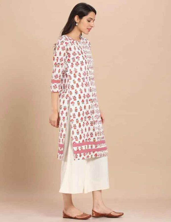 Imara Women Round Neck Printed Kurta