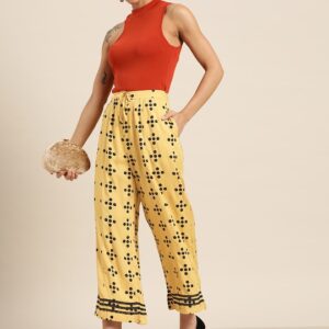 Sangria Women Geometric Printed Palazzos