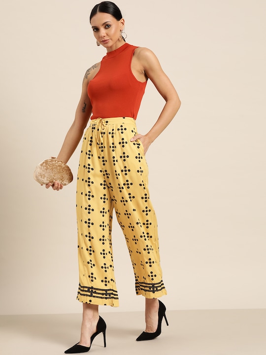 Sangria Women Geometric Printed Palazzos