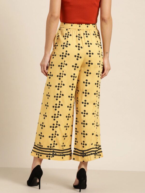 Sangria Women Geometric Printed Palazzos