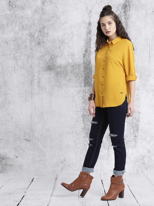 Roadster Women Regular Fit Solid Casual Shirt