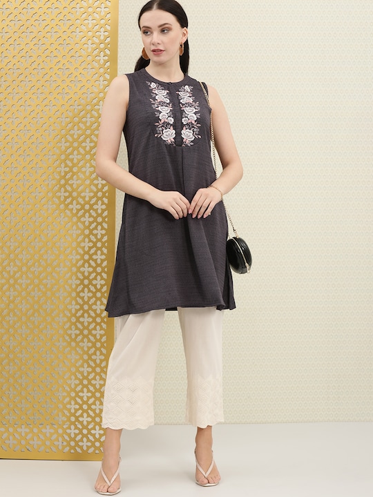 House of Pataudi Women Grey Floral Kurta