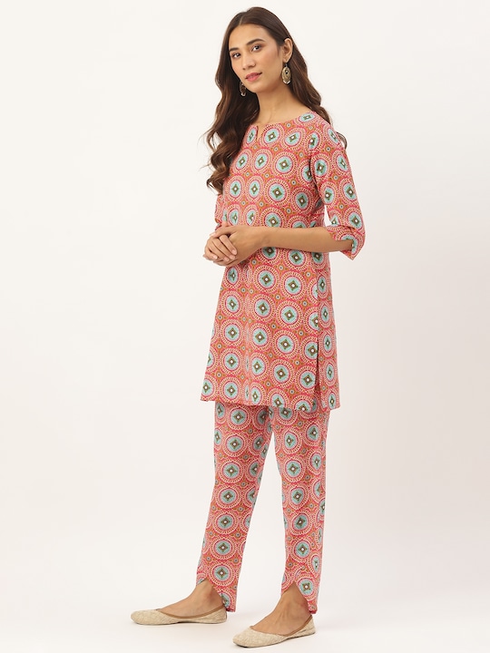 Aayna Women Printed Kurti with Trousers