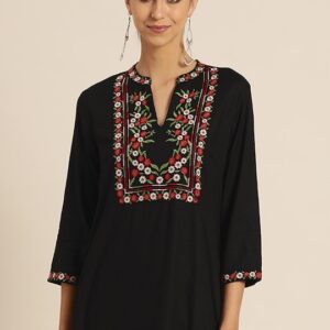 all about you Women Yoke Embroidered Straight Kurta