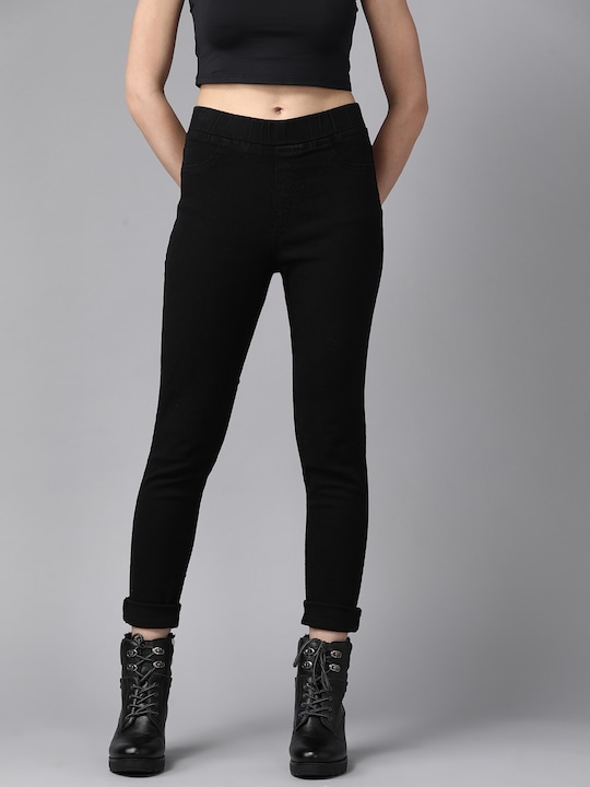 Roadster Women Solid Knitted Jeggings