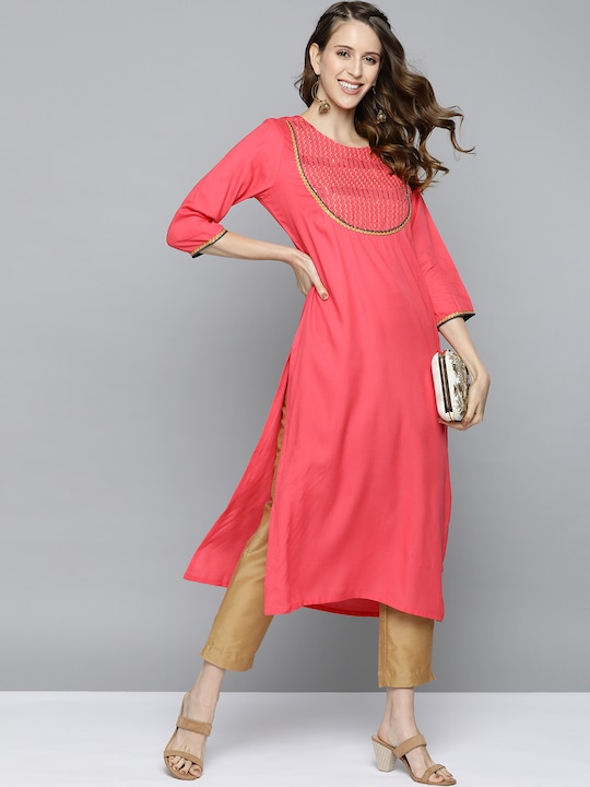 HERE&NOW Women Geometric Yoke Design Sequined Straight Kurta