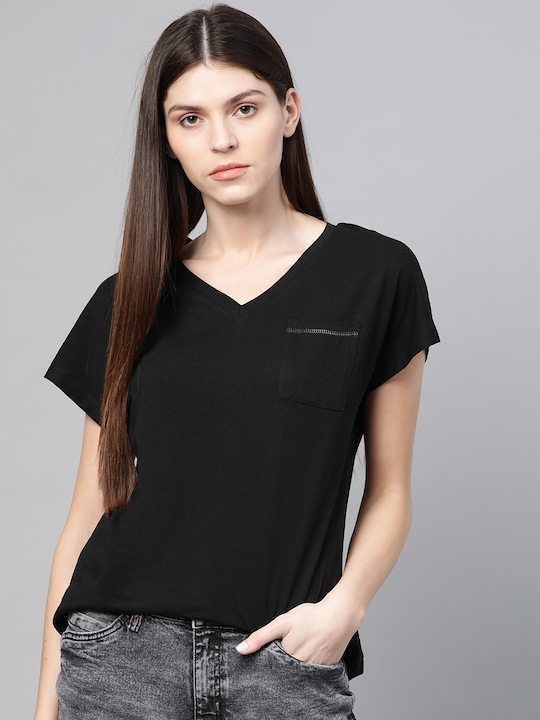 Roadster Women Solid V-Neck Top