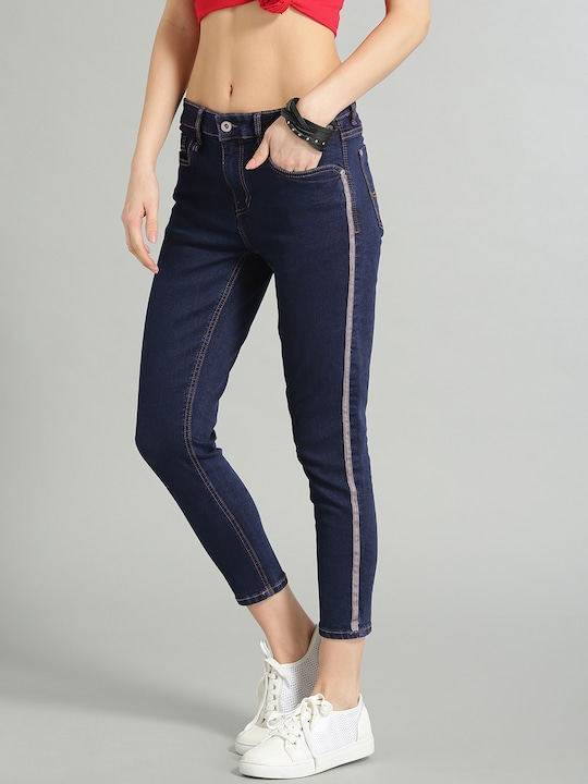 Roadster Women Skinny Fit Mid-Rise Clean Look Cropped Jeans