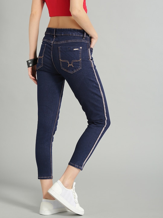 Roadster Women Skinny Fit Mid-Rise Clean Look Cropped Jeans