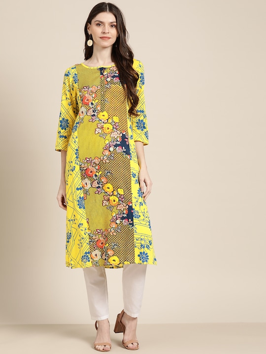 Sangria Women Pleated Floral Printed Straight Kurta