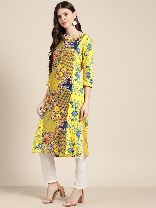 Sangria Women Pleated Floral Printed Straight Kurta