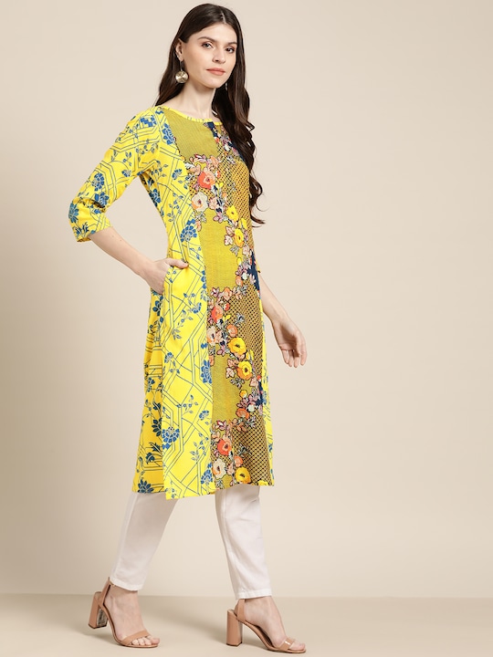 Sangria Women Pleated Floral Printed Straight Kurta