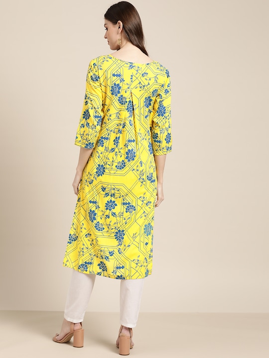 Sangria Women Pleated Floral Printed Straight Kurta