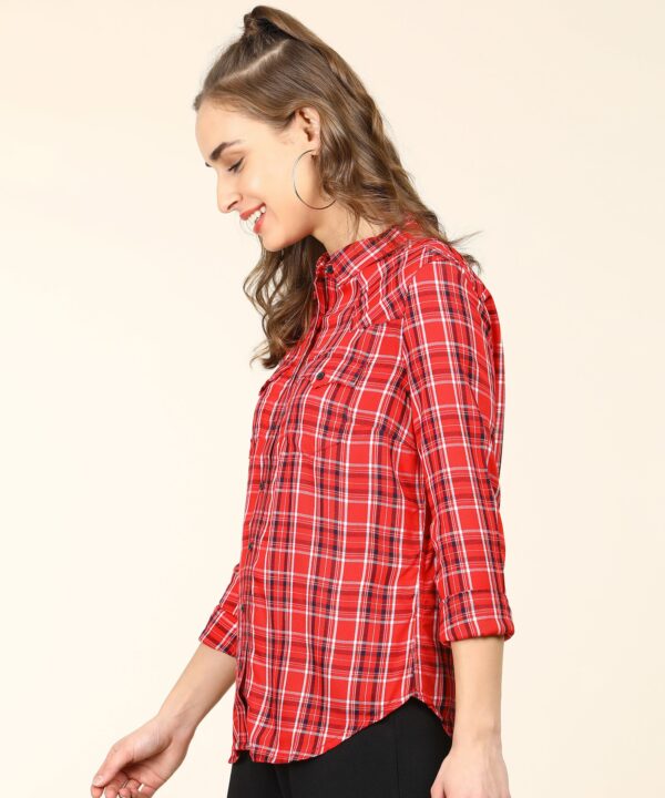 LEVI"S  Women Regular Fit Checkered Spread Collar Casual Shirt