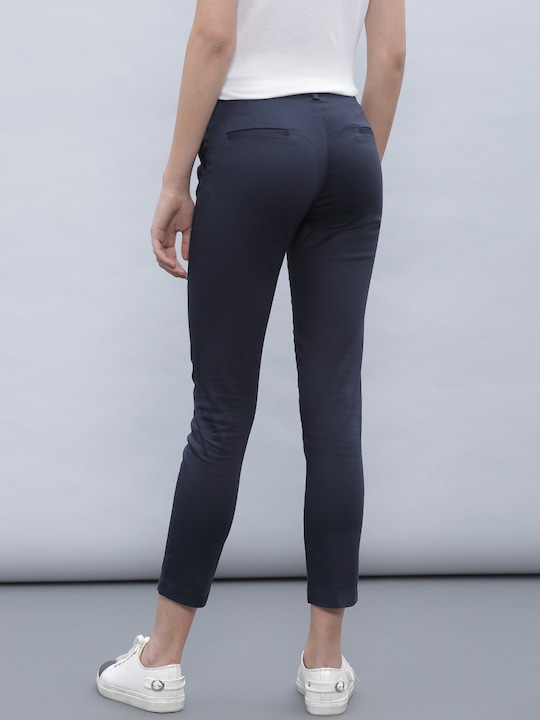 Ether Women Solid Skinny Fit Flat-Front Trousers