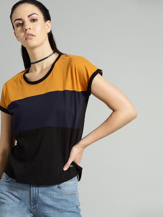 Roadster Women Colourblocked Round Neck T-shirt