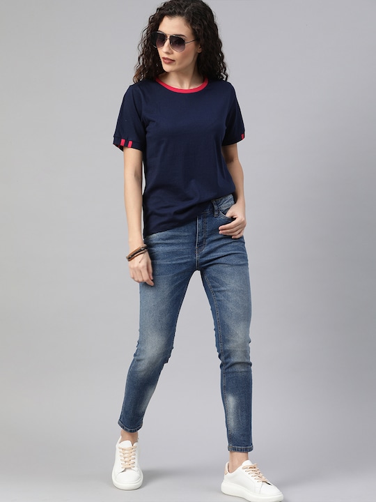 Roadster Women Solid Round Neck T-shirt