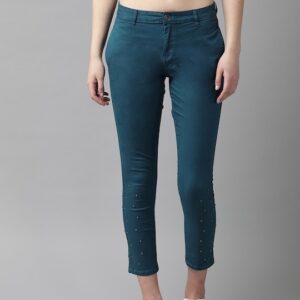 Roadster Women Regular Fit Solid Cropped Trousers