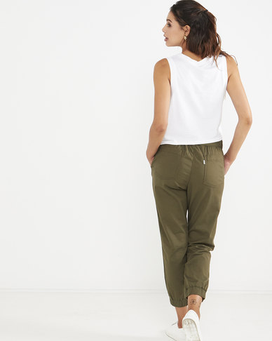 LEVIS WOMEN"S BELTED JET SET JOGGERS